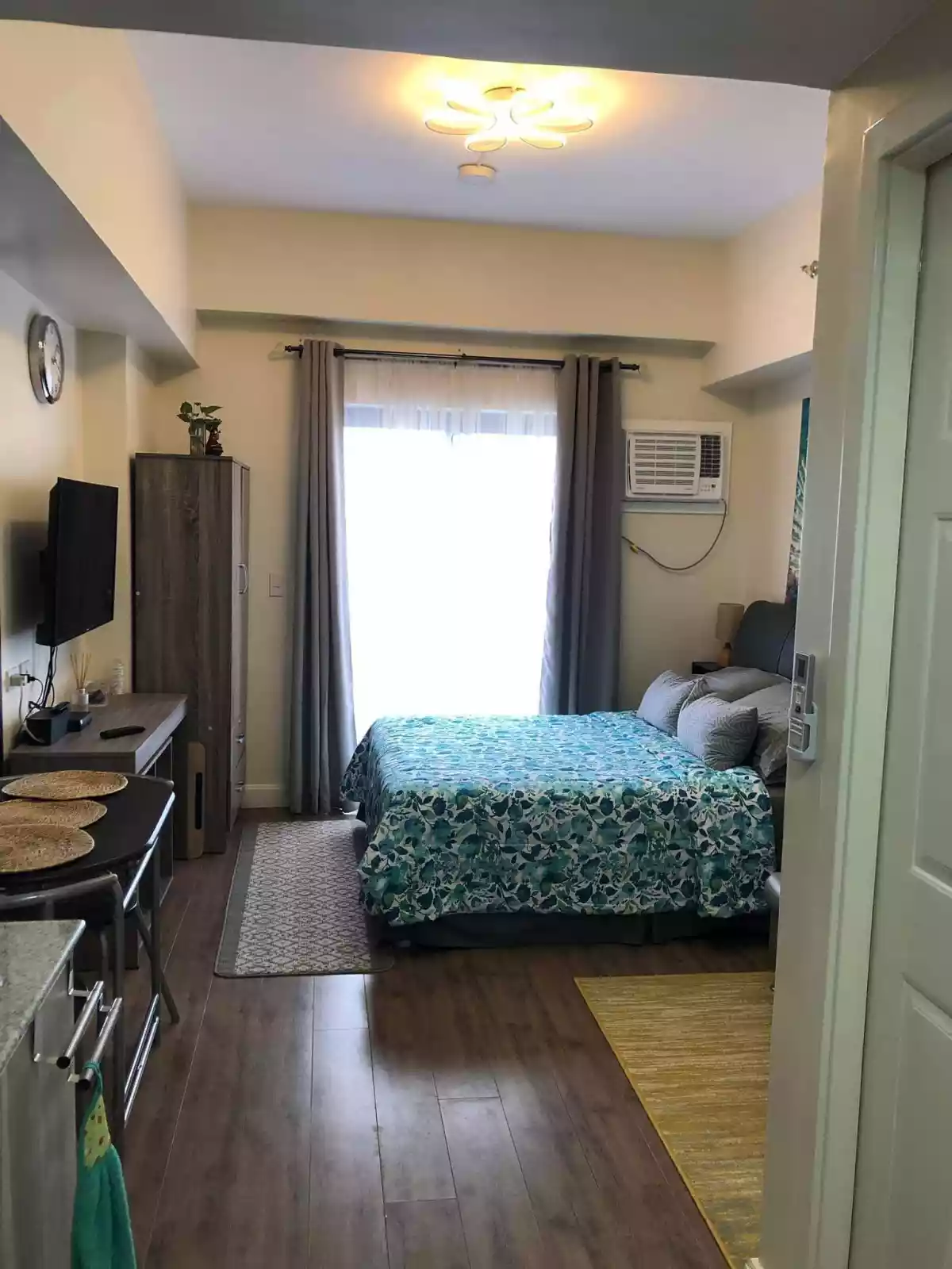 Grand Residences for Rent — Studio in Pres. Roxas Street, Cebu City, Cebu — Photo 5