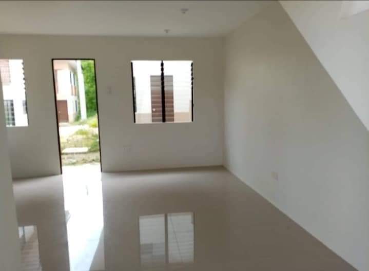 For Assume TH A Mid Unit in Casamira South Langtad Naga.Cebu - photo 4