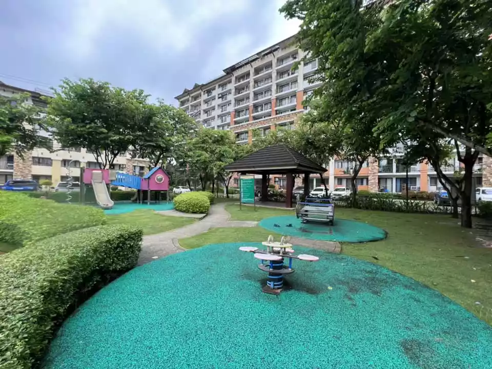 2 BEDROOM UNIT IN ONE OASIS CONDOMINIUM MABOLO — 2 Bedrooms in Pres. Magsaysay Street, Cebu City, Philippines — Photo 4