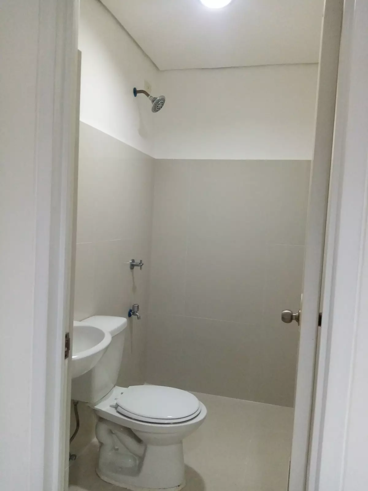 FOR RENT! 1BR CONDO UNIT IN ATELIER RESIDENCES  - photo 4