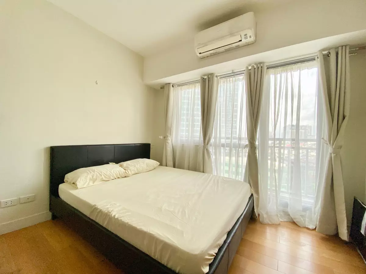1BR SEMI-FURNISHED UNIT FOR RENT & SALE at Acqua Private Residences  