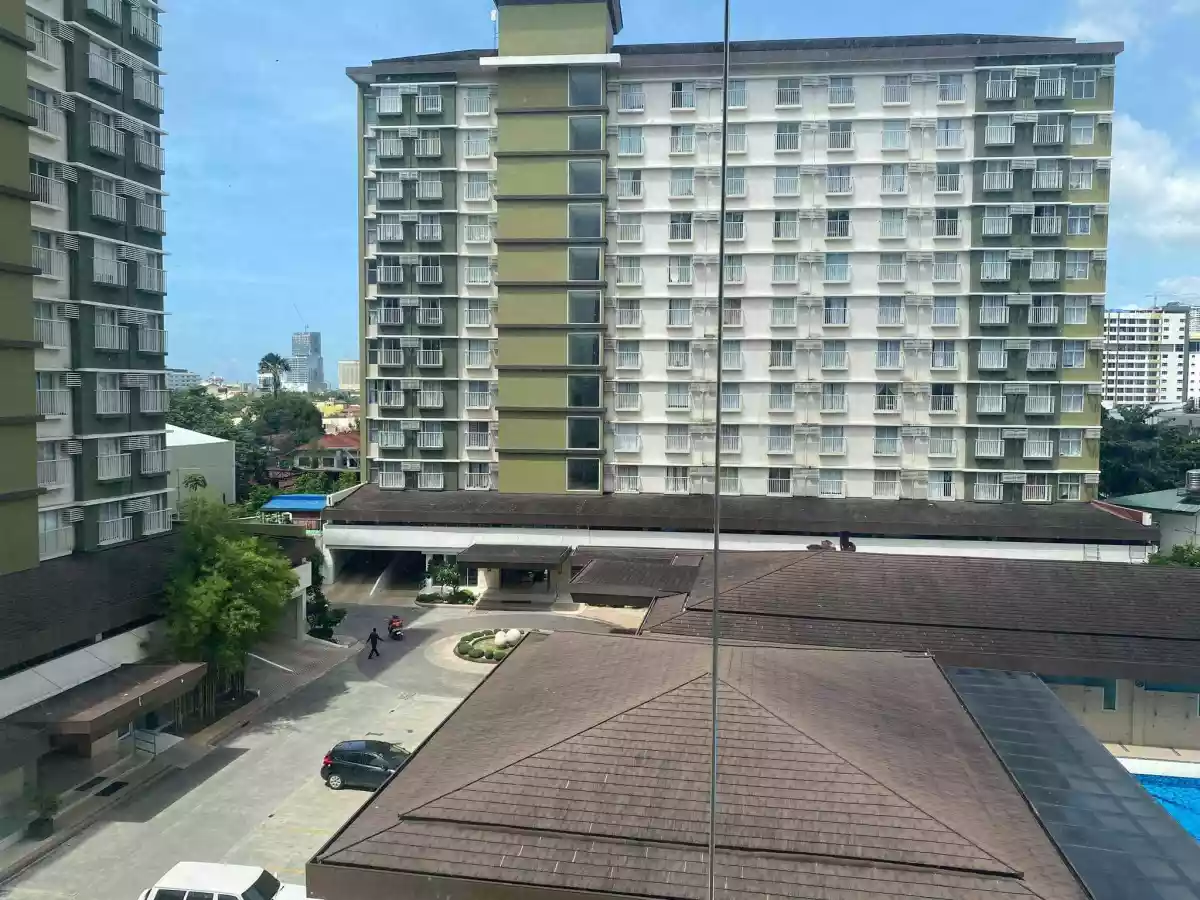 Fully Furnished STUDIO UNIT AT BAMBOO BAY