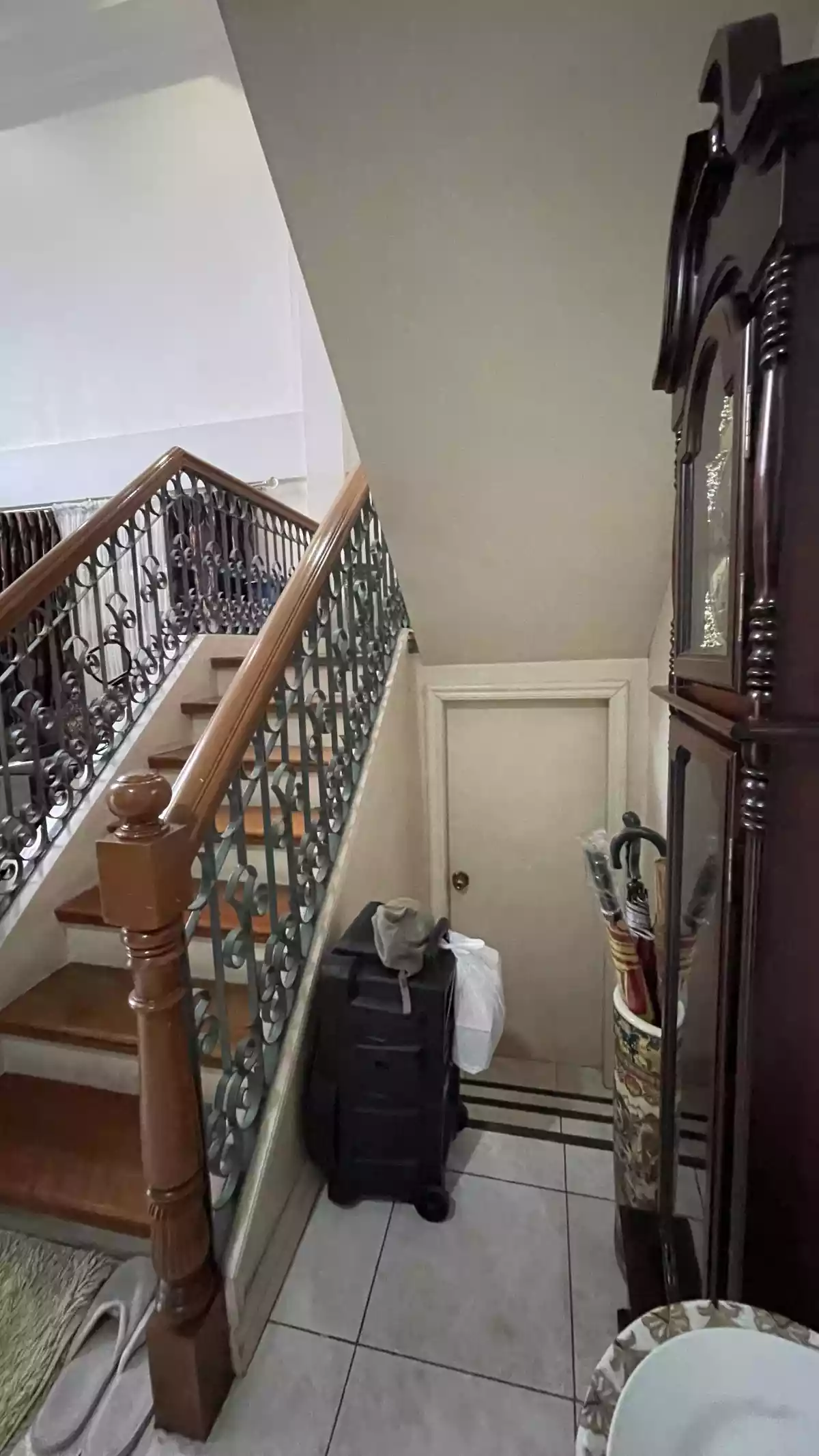 Open photo 15 of 28 — 2-Storey Semi-Furnished House in Pardo For Sale @ P12M Net (Negotiable)