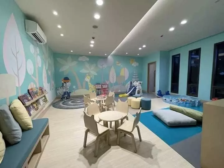Open photo 14 of 17 — Mandani Bay 1 Bedroom Loft for Sale
