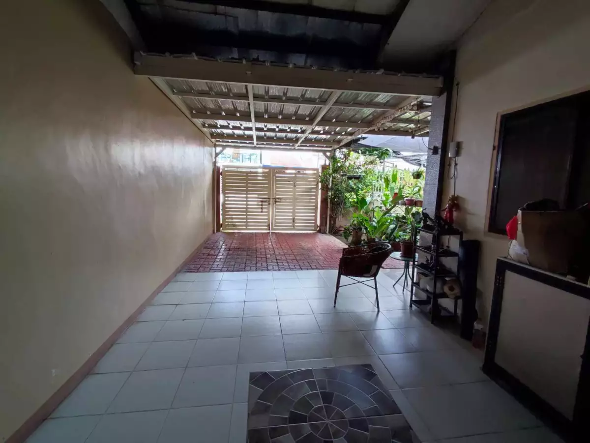 2-Bedroom Home with Dual Garages in San Isidro, General Santos City! - photo 2