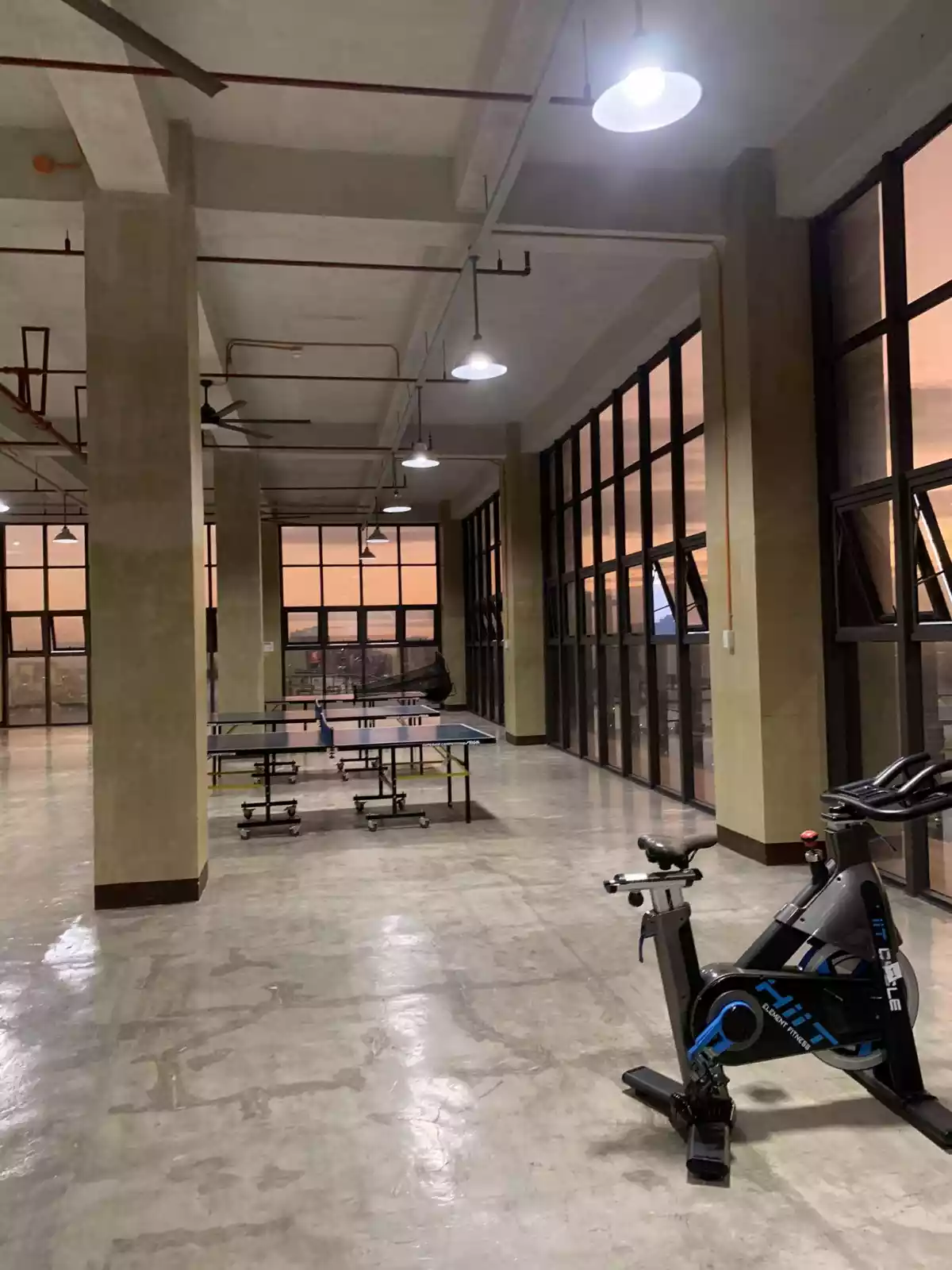 Fully-furnished 1 BR condo with parking for assume - photo 7