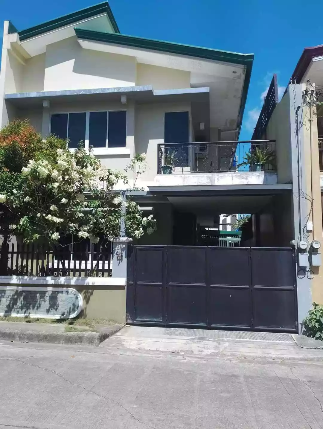 House For Rent Inside Metropolis Subdivision