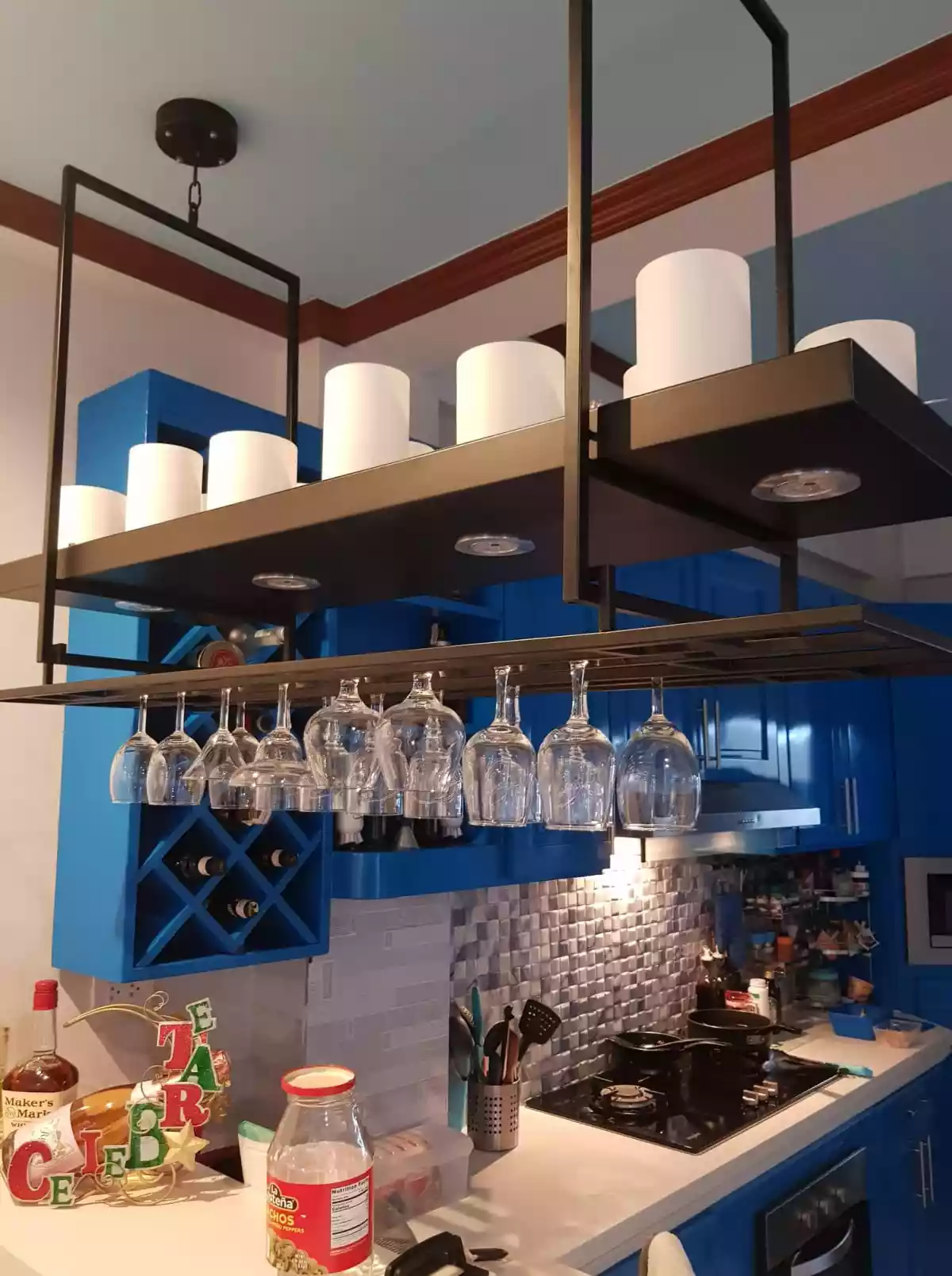 3 Bedroom - a three-storey House & Lot for SALE in Naga City - photo 4