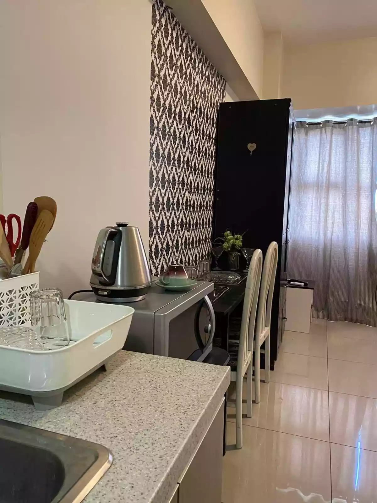 FULLY FURNISHED STUDIO UNIT AT HORIZONS 101 — Studio in Cogon Ramos, Cebu City, Cebu — Photo 5