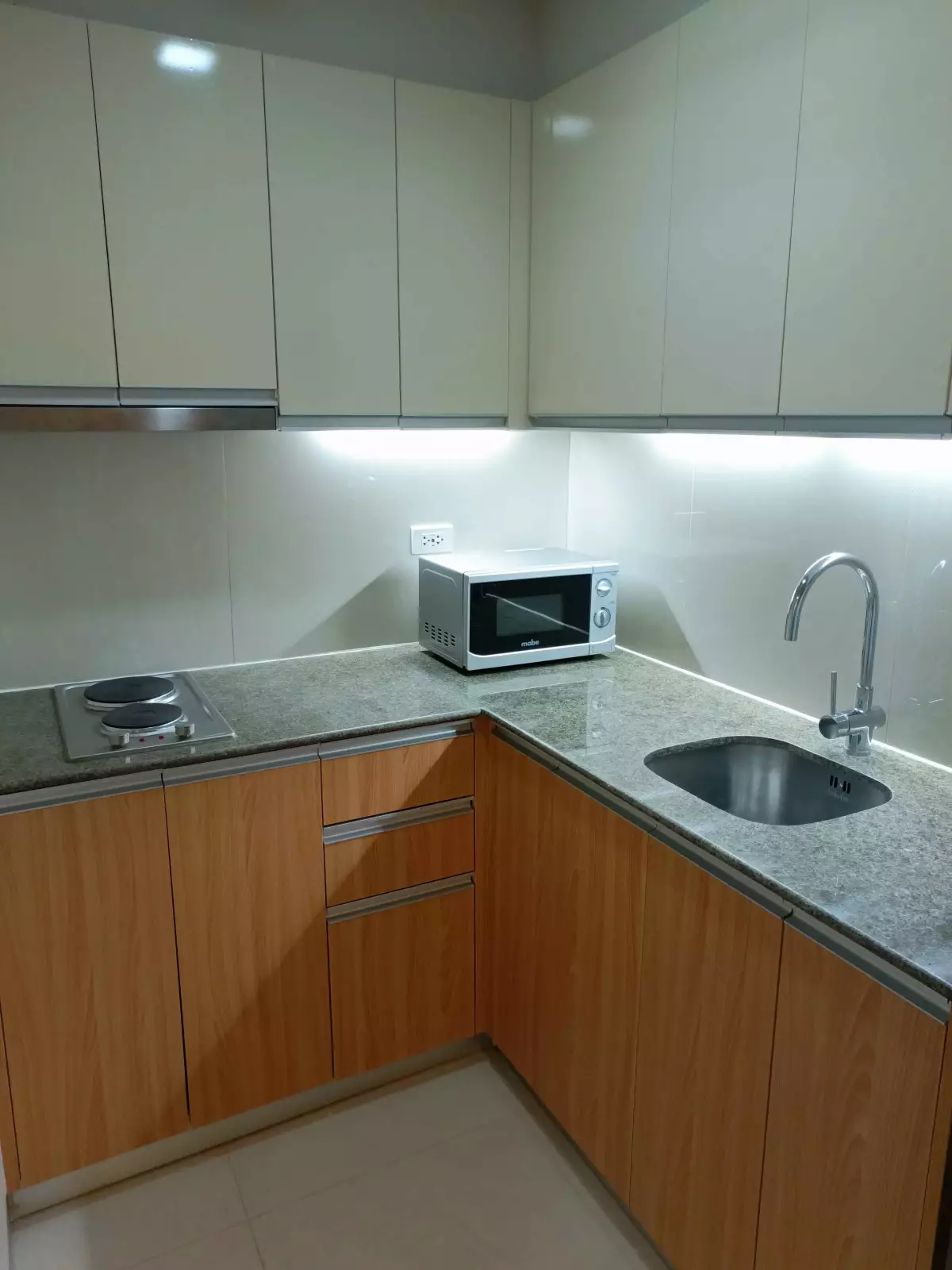 Newly Renovated and Interior Designed Executive Condo Unit At The Mactan Newtown — Studio in Lapu-Lapu City, Cebu, Philippines — Photo 4