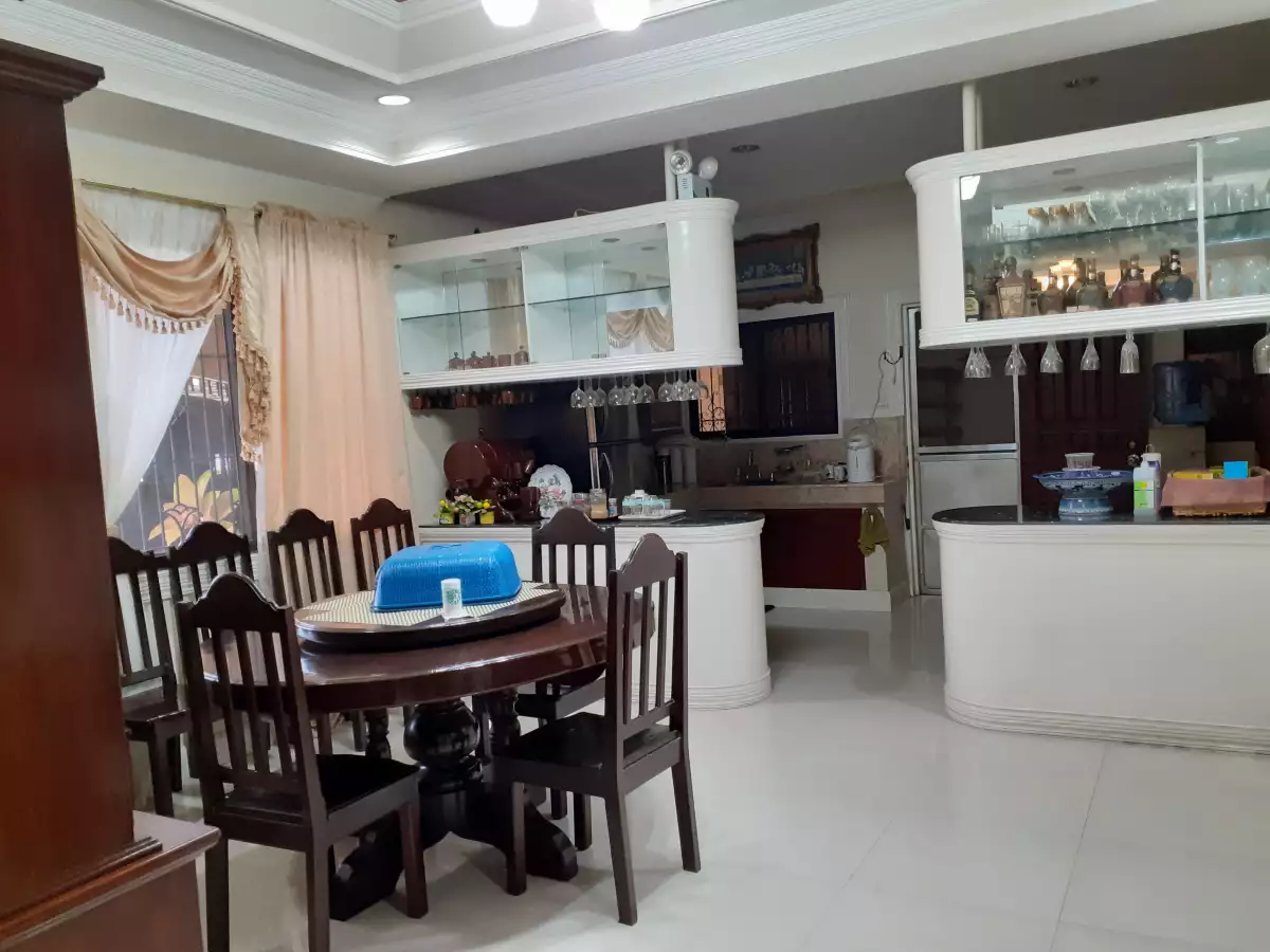 2 house and Lot corner ( mag atbang ) - photo 2