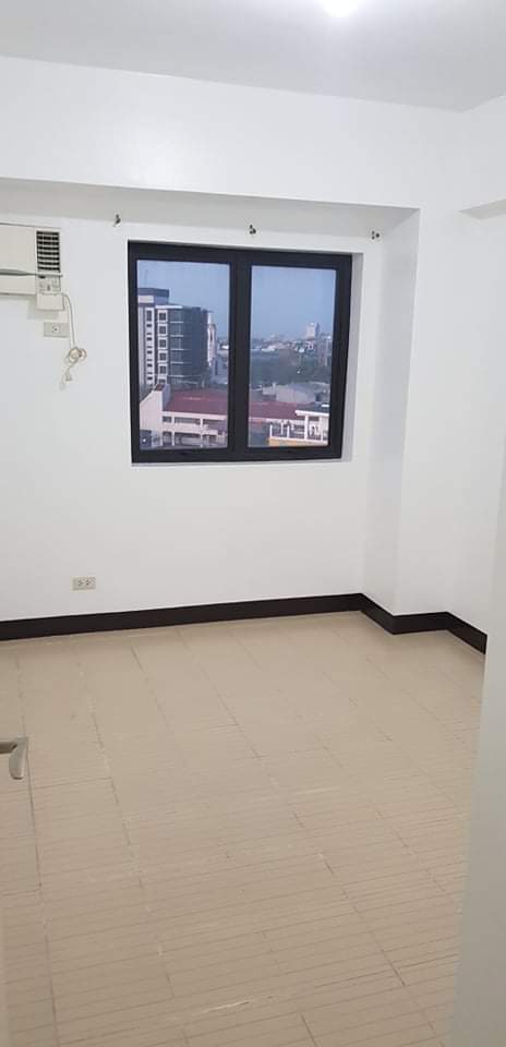 Persimmon 1BR unit — 1 Bedroom in M. Borces Street, Cebu City, Central Visayas — Photo 3