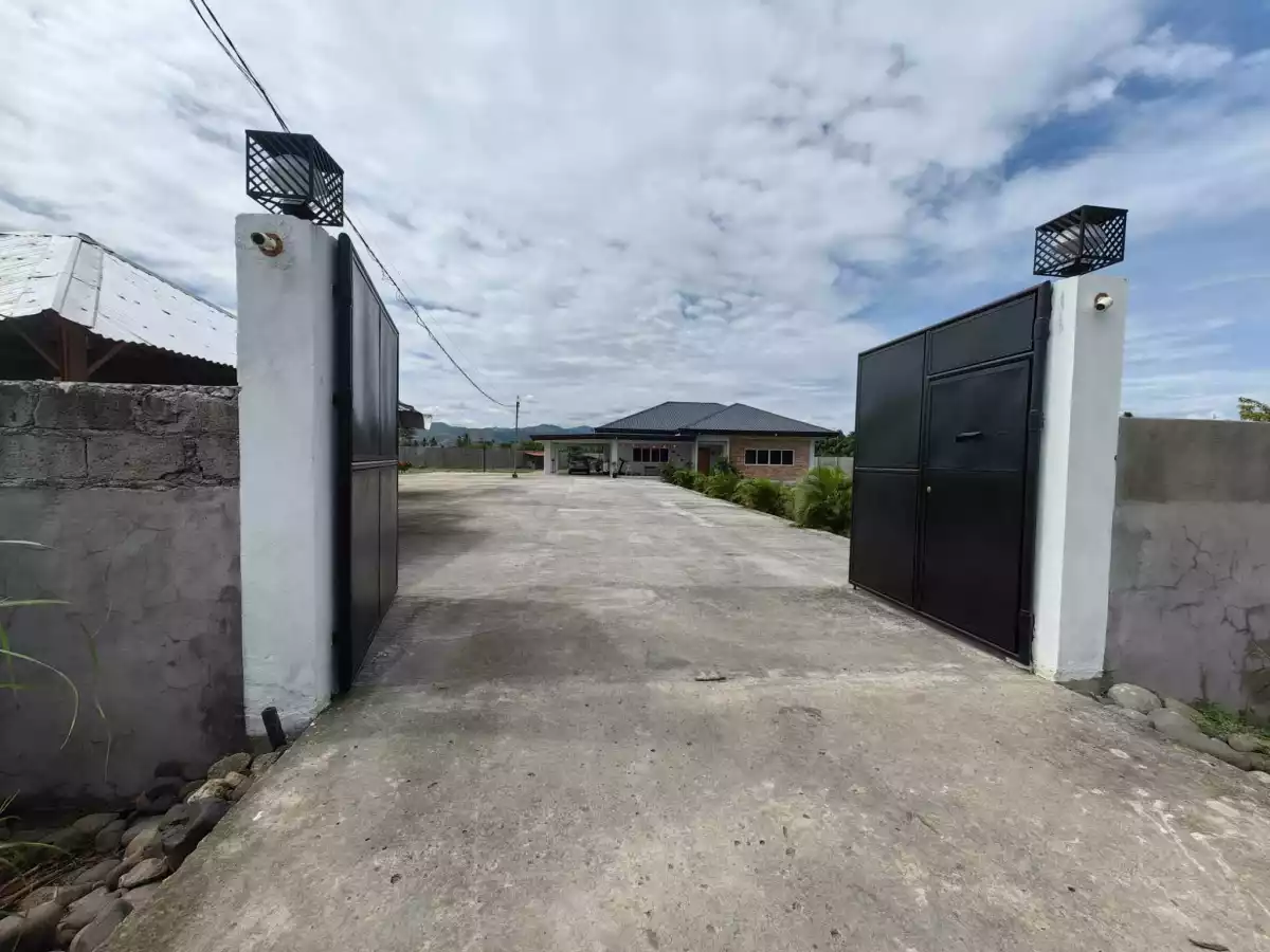 HOUSE & LOT For Sale!!! — House and Lot in Tanjay City, Negros Oriental, Philippines — Photo 2