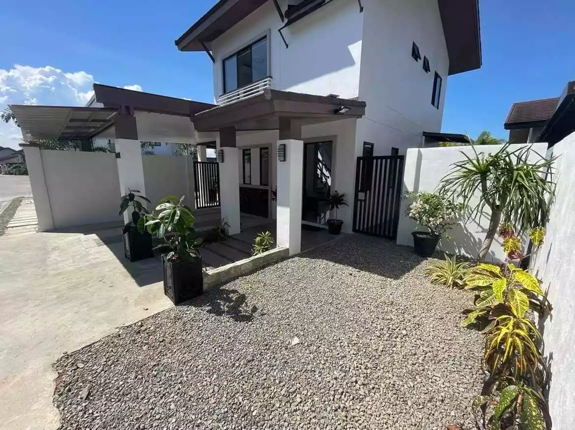 For Sale House and Lot with Pool - photo 3