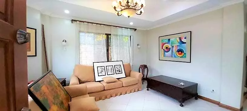 Fully Furnished 2 storey house Gated and  3 car garage  in Banilad Mandaue - photo 6