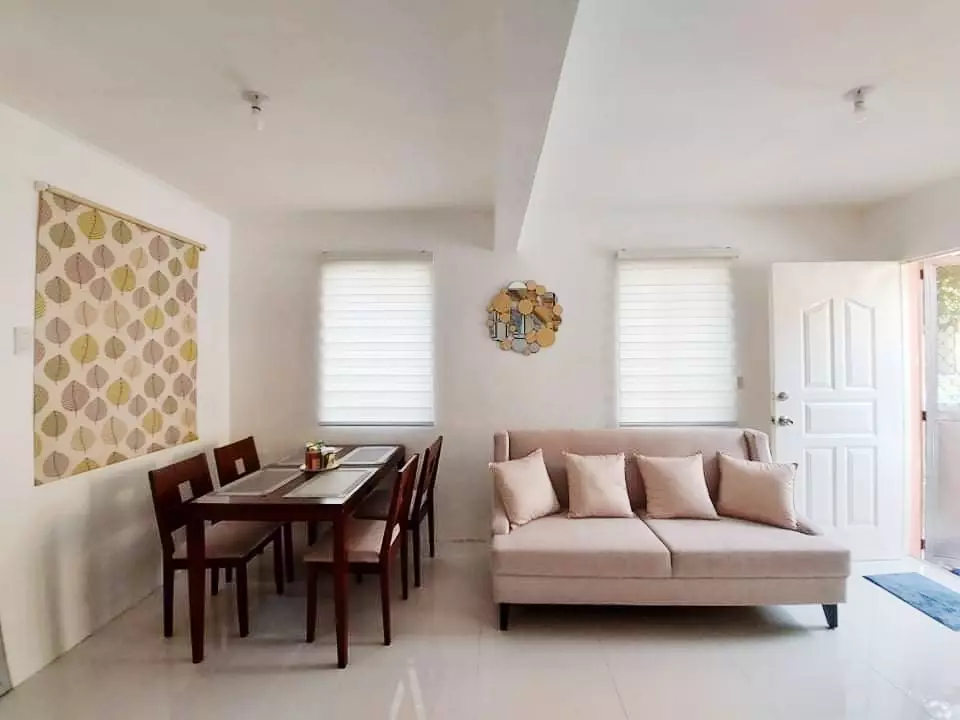 JD Lessandra End Unit - photo 3