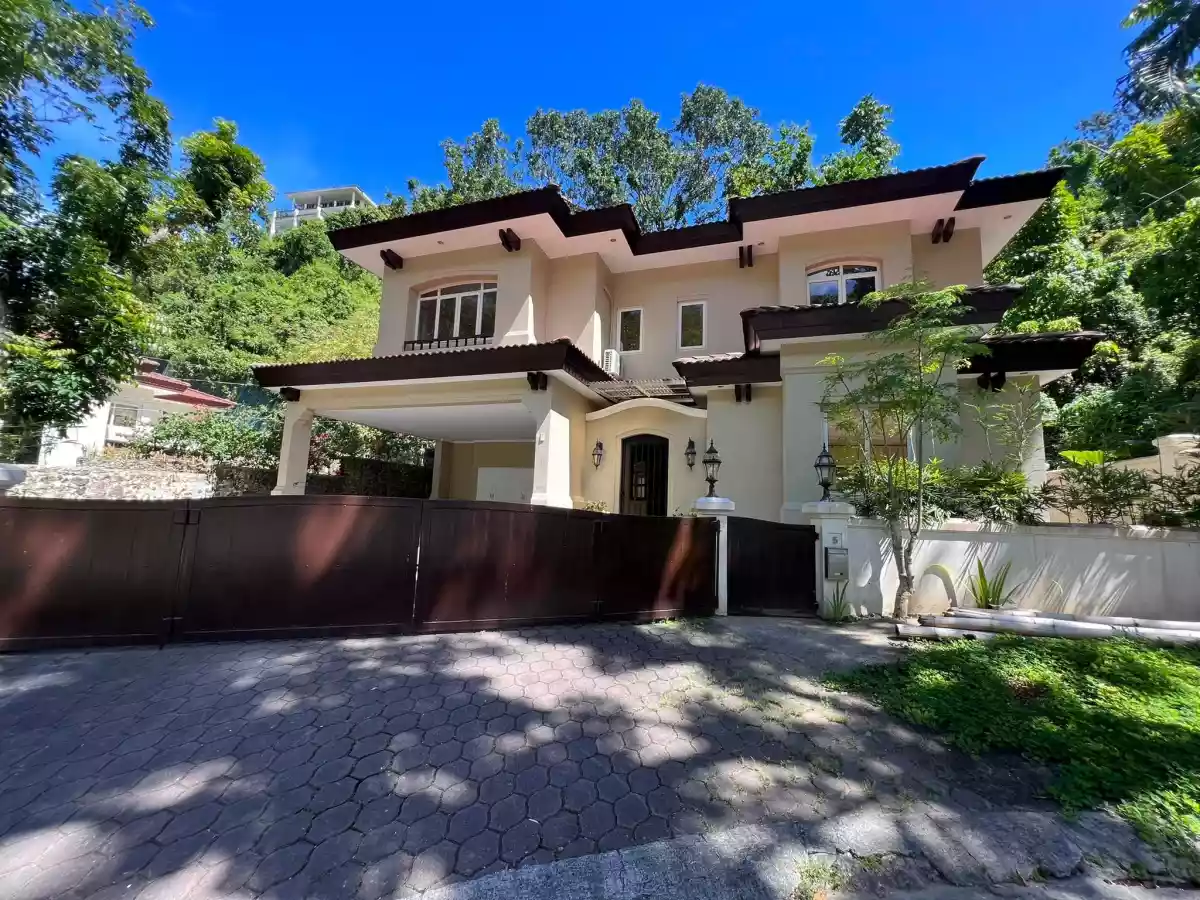 2 Storey House and Lot in Maria Luisa Estate Park For Sale - photo 6
