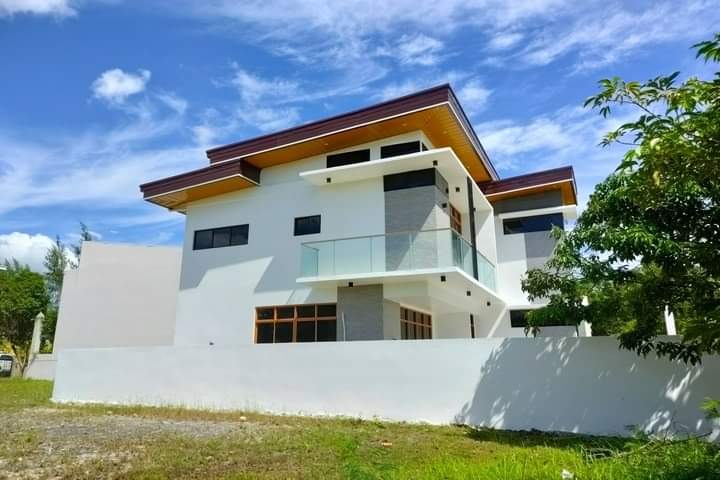 HOUSE AND LOT — House and Lot in Cebu, Philippines — Photo 7