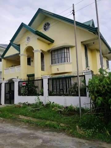 RUSH SALE TAGAYTAY HOUSE & LOT in IRUHIN WEST 