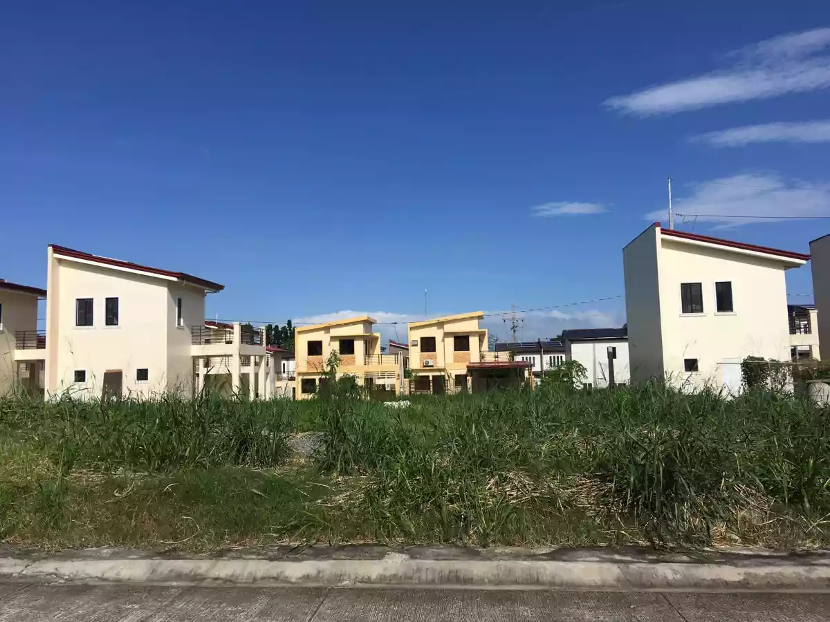 FOR SALE 2 BEDROOM-CINTA DESSA, SILANG CAVITE - photo 5