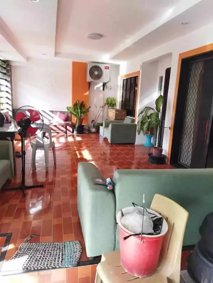FOR SALE BUNGALOW HOUSE CLEAN TITLE - photo 2