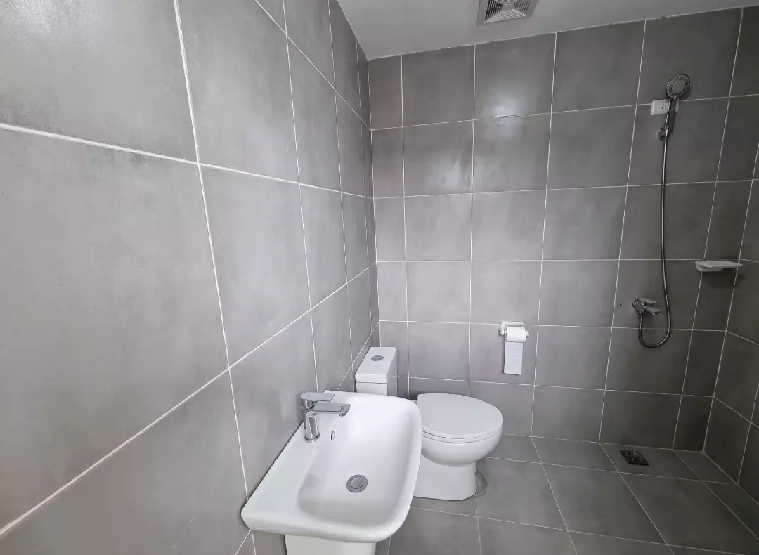 RFO STUDIO UNIT WEST JONES RESIDENCES CEBU FOR ASSUME — Studio in Cebu City, Cebu, Philippines — Photo 7
