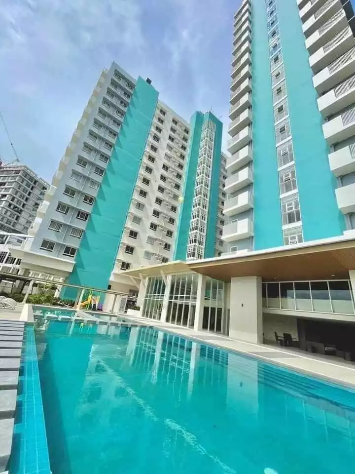 RUSH BACOLOD CONDO FOR SALE! — Studio in Lacson Street, Bacolod, Negros Occidental — Photo 3