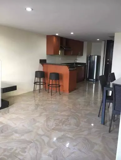 Open photo 20 of 21 — Club ultima for rent