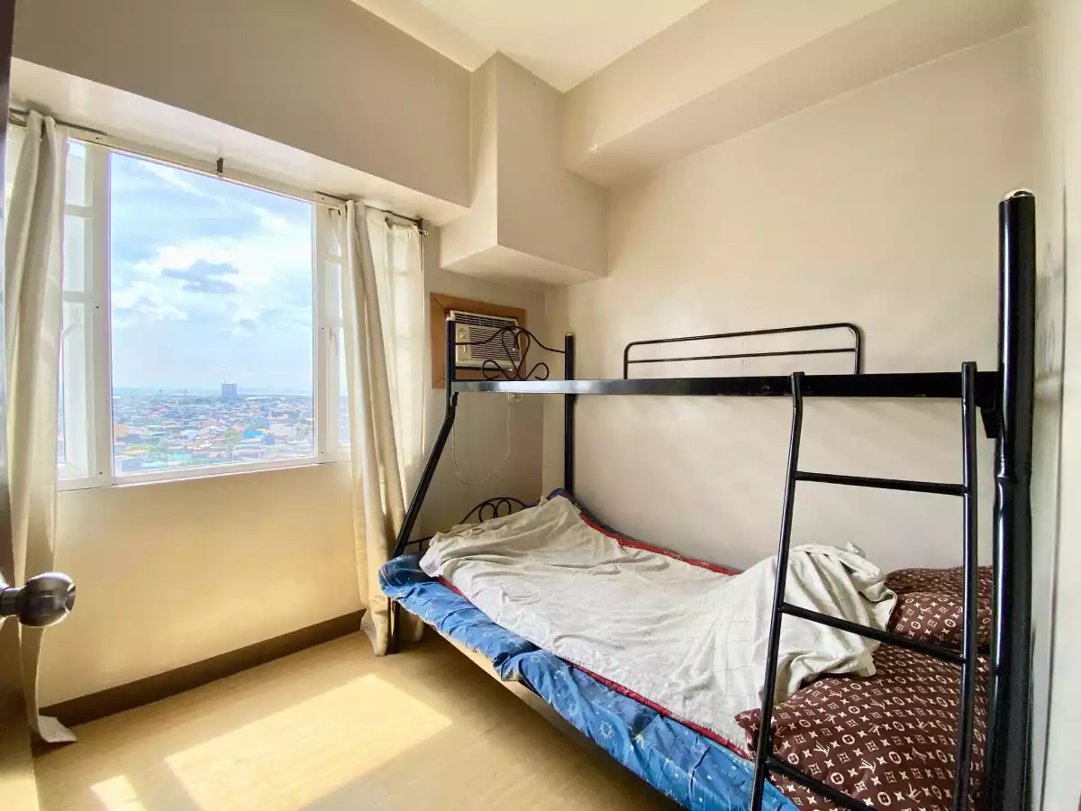 SEMI-FURNISHED 1BR UNIT FOR RENT at Ridgewood Towers
