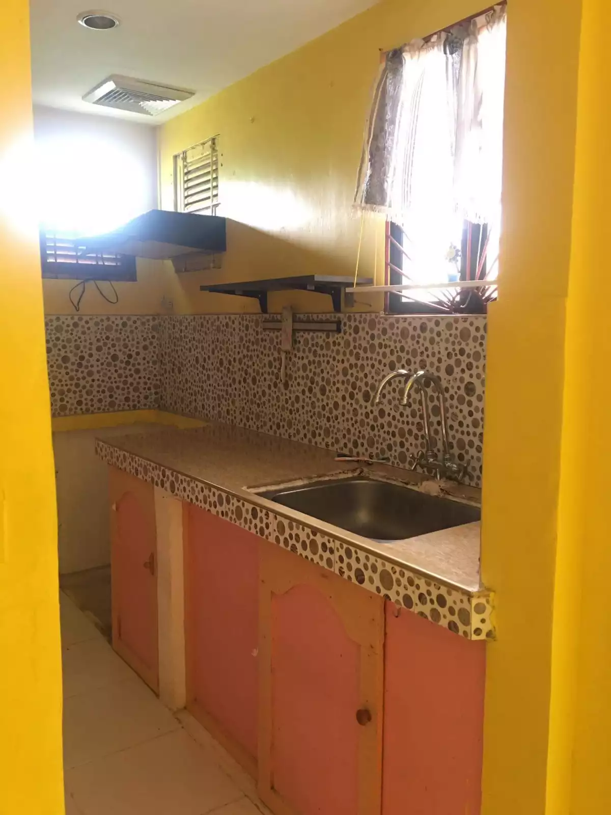 VERY RUSH SALE SINGLE DETACHED HOUSE AND LOT — House and Lot in Cebu, Philippines — Photo 4
