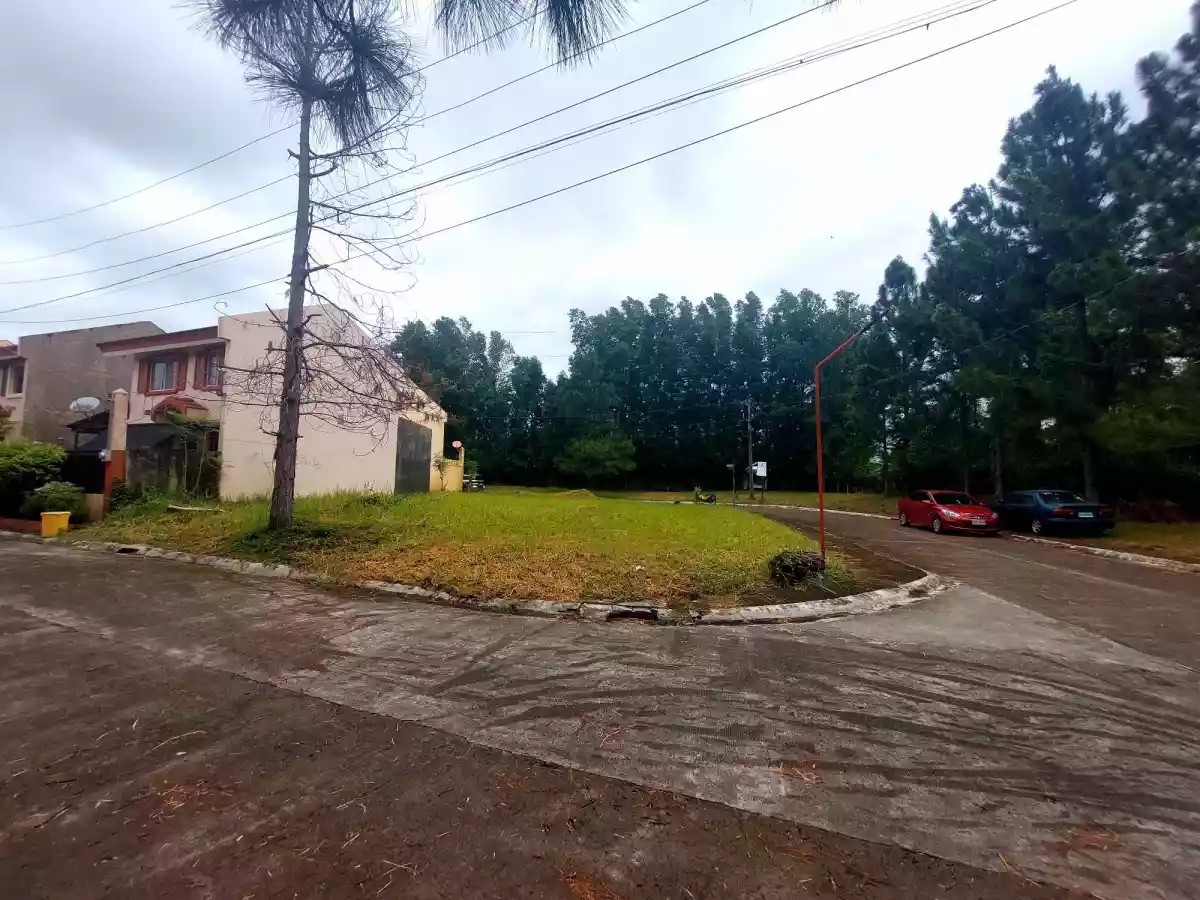 Corner Lot in Camella Mandalagan — Residential Lot in Bacolod, Negros Occidental, Philippines — Photo 7
