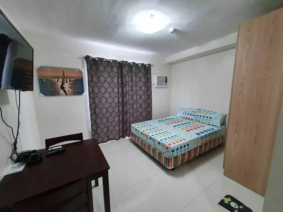 Studio Unit with balcony for RENT! — Studio in Hernan Cortes Street, Mandaue City, Central Visayas — Photo 2