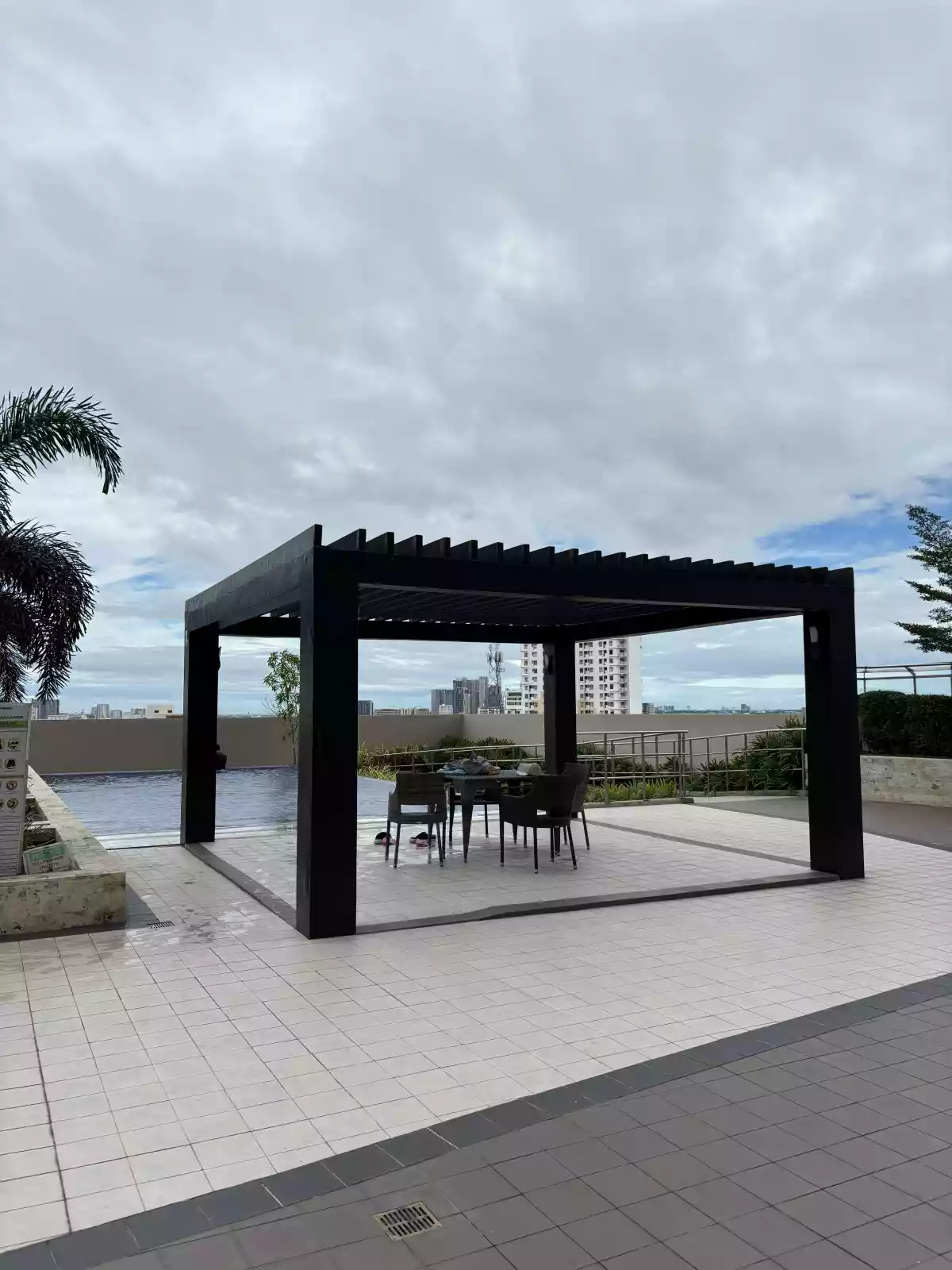 Open photo 16 of 22 — 1-Bedroom Unit for Sale at Taft East Gate – Cebu Business Park