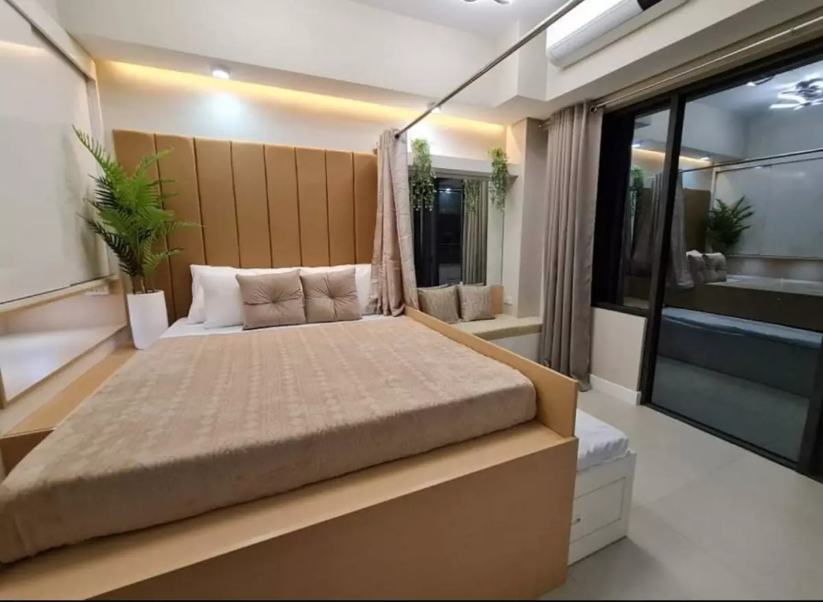Studio Unit with Balcony for Rent in Baseline Premier Condo, Cebu City