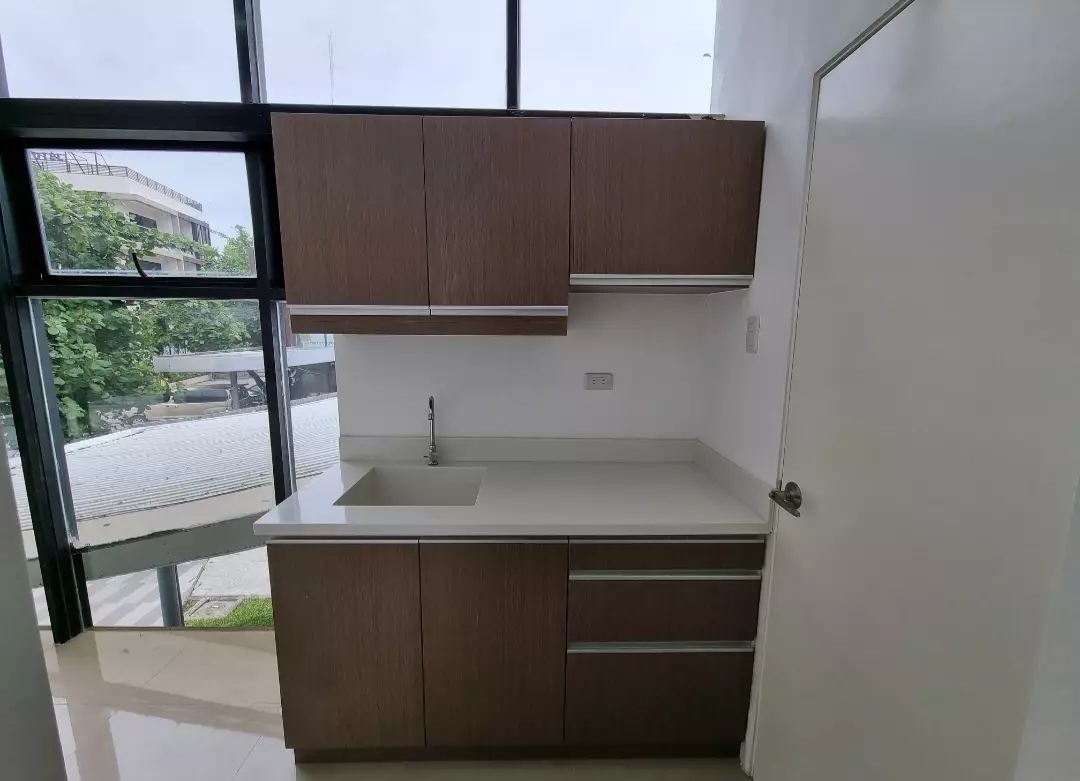 RFO STUDIO UNIT WEST JONES RESIDENCES CEBU FOR ASSUME — Studio in Cebu City, Cebu, Philippines — Photo 6
