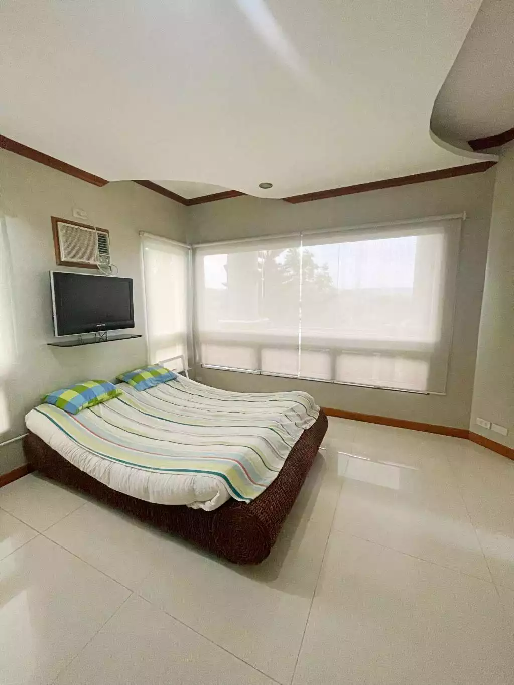Open photo 15 of 21 — Impressive Taal View House and Lot for sale in Canyon Woods, Tagaytay!