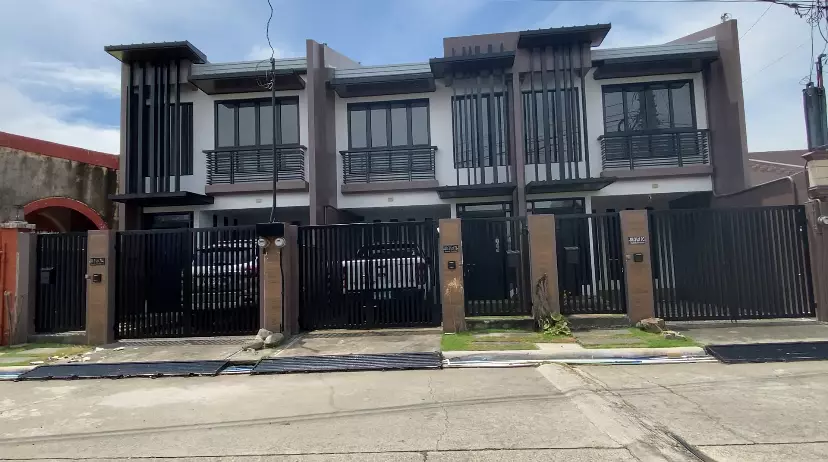 MODERN TOWNHOUSE W/ BASEMENT HUNDRED METERS AWAY TO HIGHWAY — Townhouse in Mandaue City, Cebu, Philippines — Photo 3