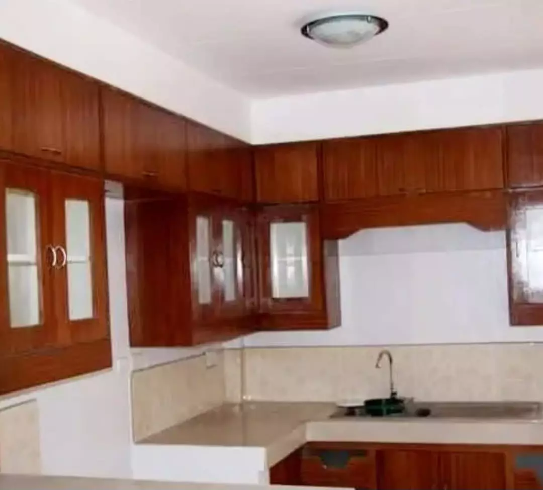 Rush Sale Income Generating Houses / Property in Talisay City - photo 5