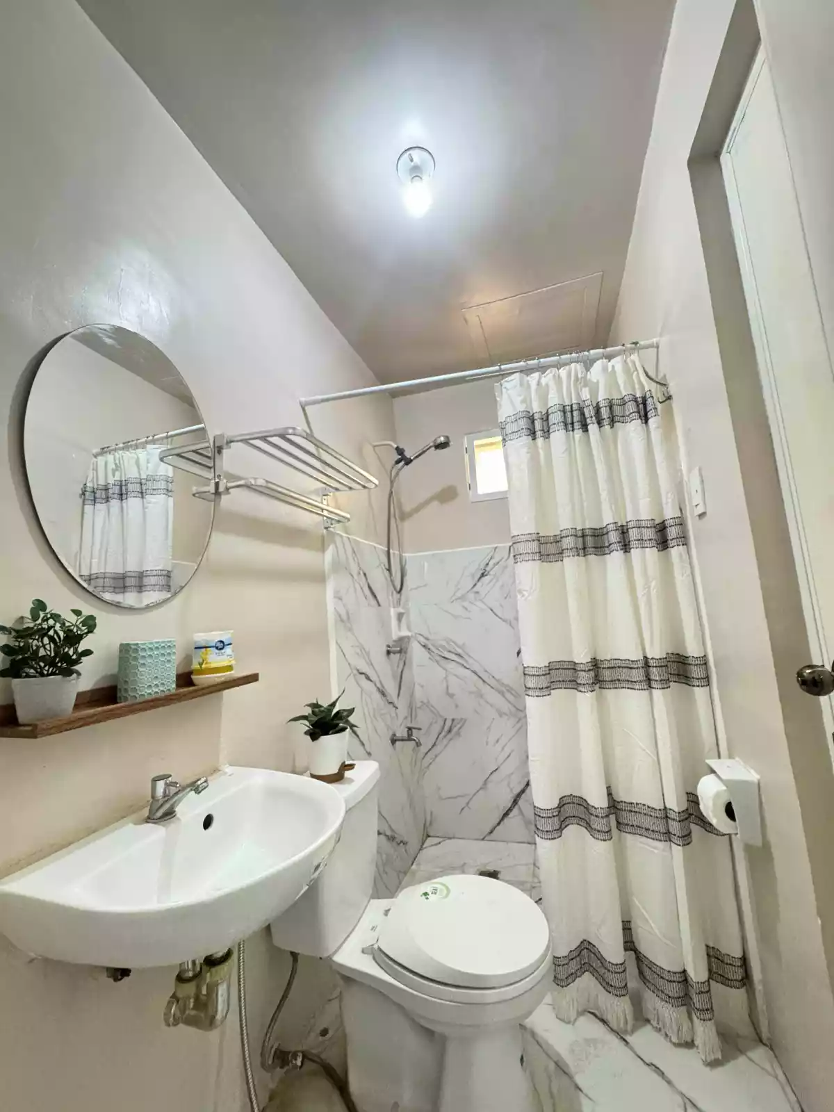 Open photo 18 of 21 — House and Lot
