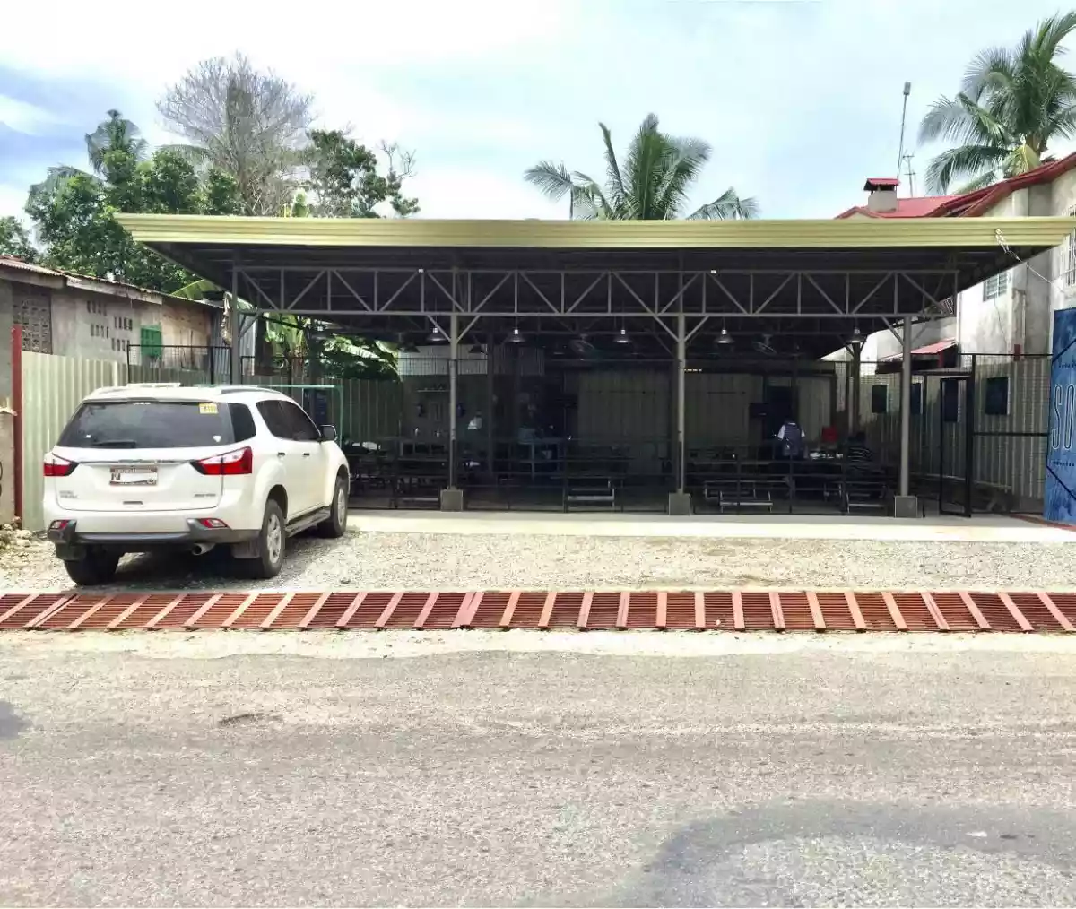 COMMERCIAL BUILDING — Building in Tagbilaran City, Bohol, Philippines — Photo 2