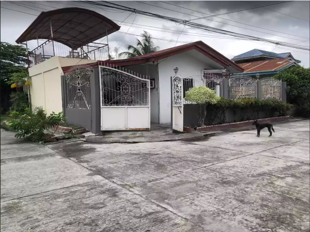 CORNER HOUSE AND LOT FOR SALE IN MALESIDO HOMES PHASE 1 — House and Lot in General Santos City, South Cotabato, Philippines — Photo 6