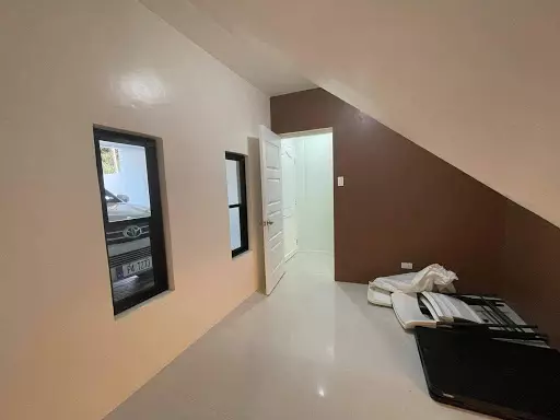 Open photo 11 of 26 — 3 Storey House and Lot in Talisay