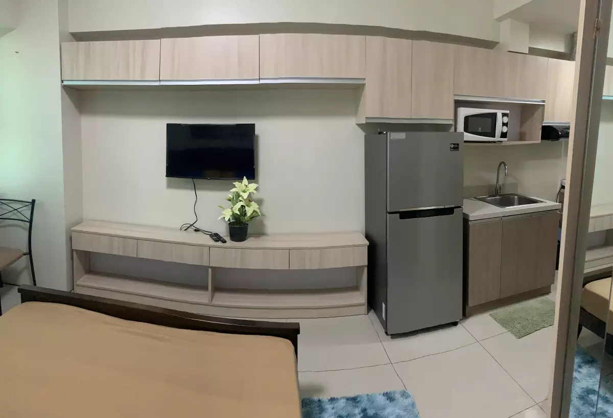 HORIZONS 101 STUDIO FOR RENT
