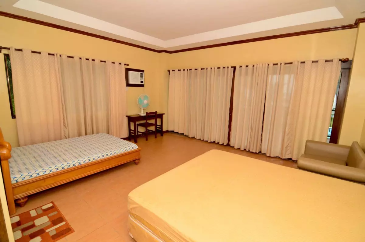 VACATION BEACH HOUSE RESORT WITH SWIMMING POOL FOR SALE IN TABOGON, CEBU — Beach House / Resort in Sogod, Cebu, Bawo — Photo 4