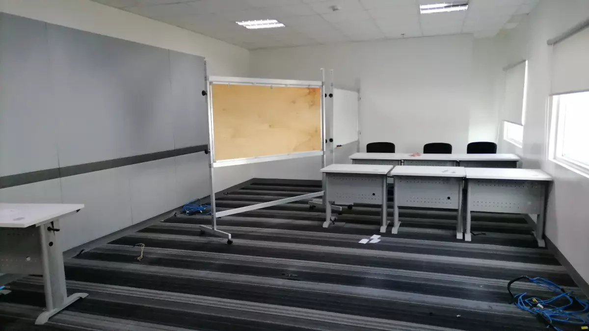 FOR RENT BPO OFFICES/SPACES and FOR SALE OFFICE EQUIPMENTS — BPO in Mandaue City, Cebu, Philippines — Photo 7