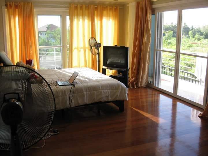 Executive Modern House Design & Lot For SALE — House and Lot in Lapu-Lapu City, Cebu, Philippines — Photo 6