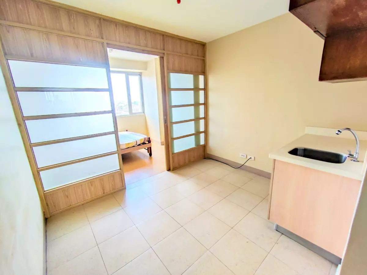 1BR SEMI-FURNISHED UNIT FOR LEASE at Ridgewood Towers    - photo 5