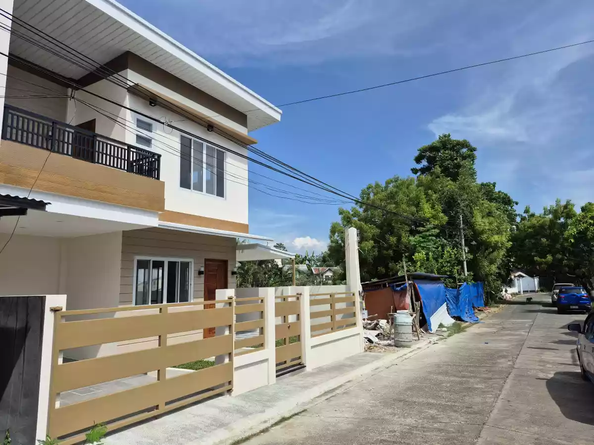 BRANDNEW 2-STOREY UPTOWN CDO HOUSE — House and Lot in Airport Road, Cagayan De Oro City, Misamis Oriental — Photo 2