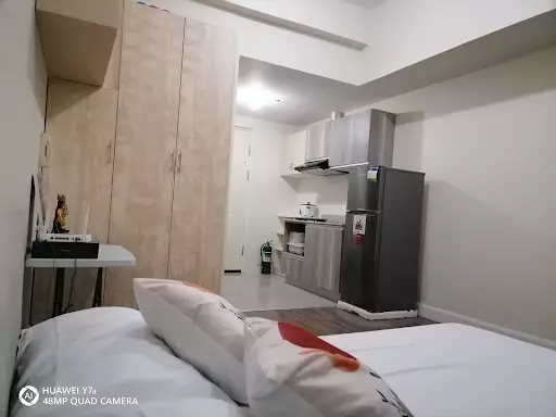 Studio with Balcony in Grand Residences for Rent — Studio in Pres. Roxas Street, Cebu City, Cebu — Photo 4