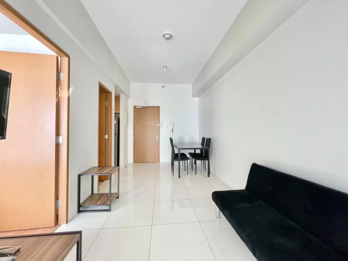 BRAND NEW 1BR UNIT WITH BALCONY FOR RENT at MADISON PARK WEST BGC   - photo 4